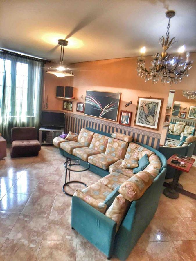 Elegante Appartamento Vicino Al Centro Турин Экстерьер фото