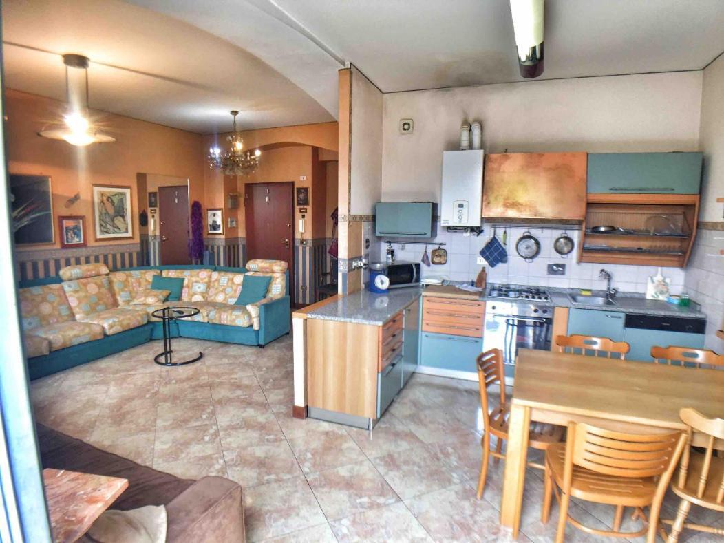 Elegante Appartamento Vicino Al Centro Турин Экстерьер фото