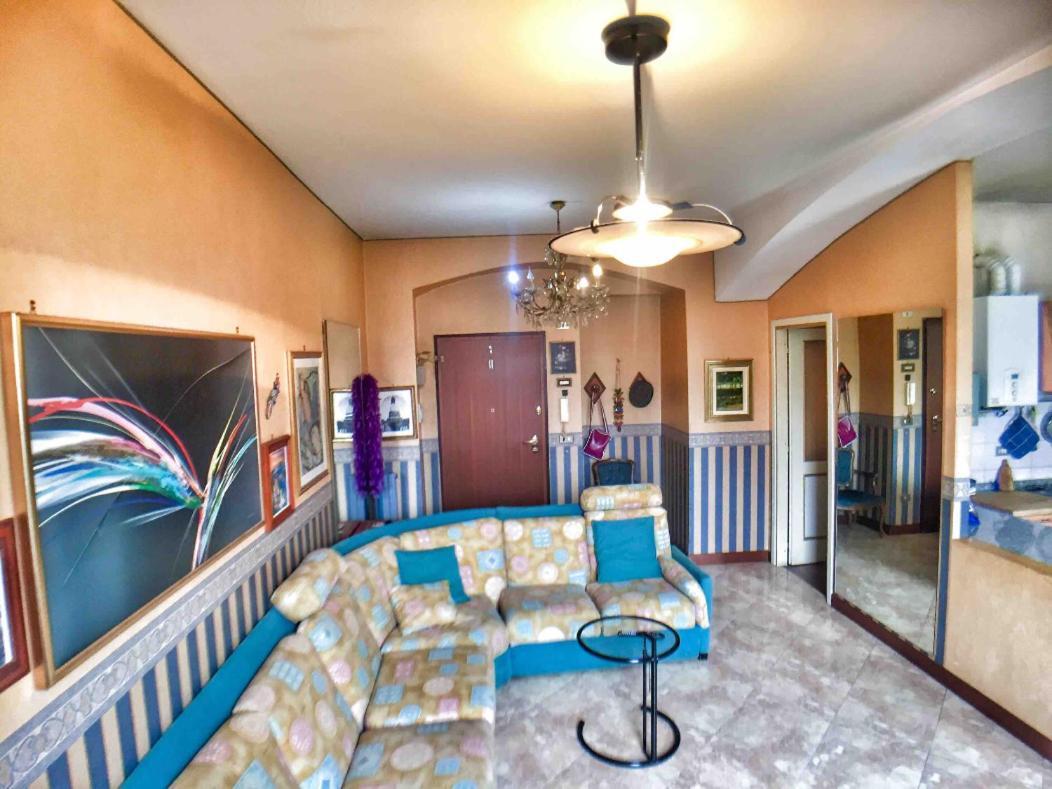 Elegante Appartamento Vicino Al Centro Турин Экстерьер фото