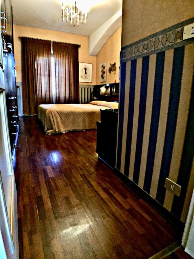 Elegante Appartamento Vicino Al Centro Турин Экстерьер фото